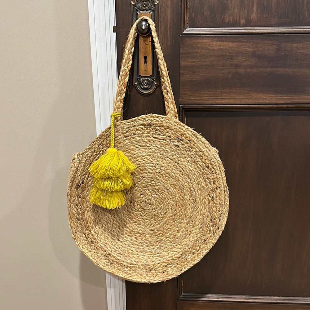 Round Straw Tote/ beach bag with Yellow Tassel